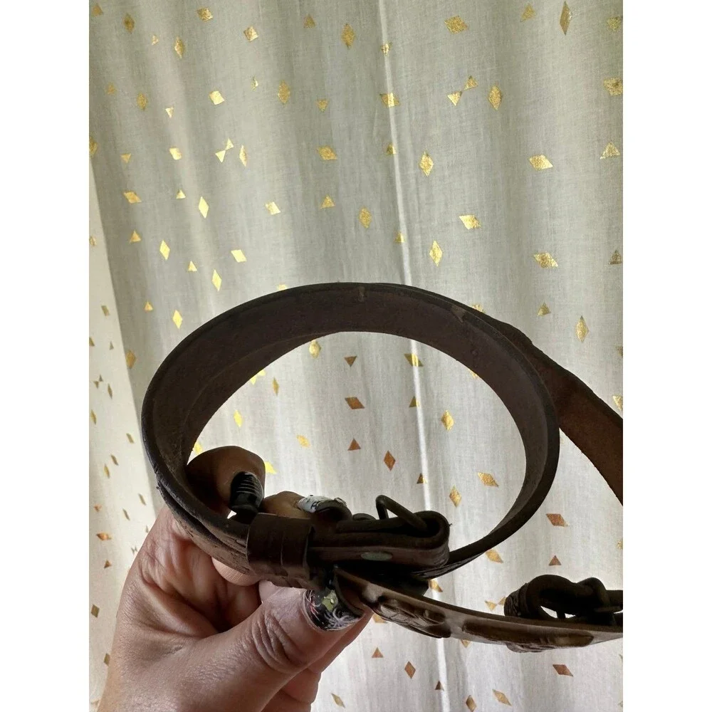 VTG The Larit Fort Worth Justin Brass Tone Buckle Embossed Tooled Leather Belt